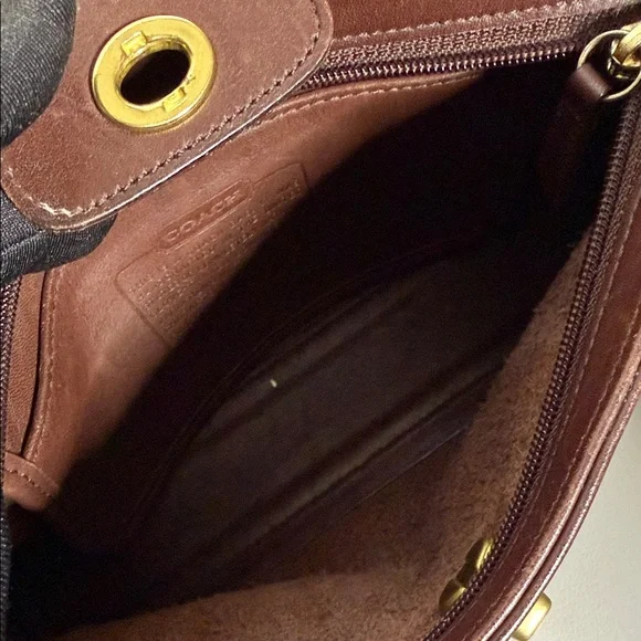 Coach Vintage Legacy Demi Turnlock Bag #9154 - Cuero Mahogany (1999) - Picture 11 of 17